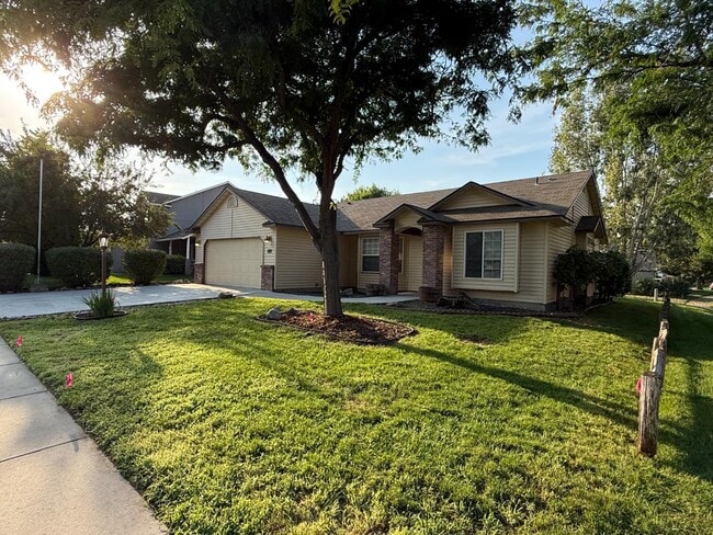 property at 622 Oxford Way