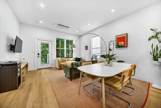 57 Grampian Way in Boston, MA - Building Photo - Building Photo