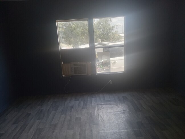 7566 Peyraud Dr in North Fort Myers, FL - Building Photo - Building Photo