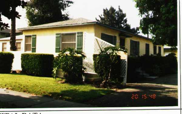 907-911 1/2 W. Colorado B in Monrovia, CA - Building Photo