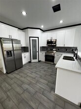 4737 Reed Rd in Houston, TX - Building Photo - Building Photo