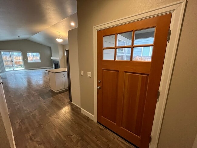 20371 Sonata Way in Bend, OR - Building Photo - Building Photo