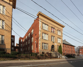 Pavilion Apartments in Hartford, CT - Building Photo - Building Photo