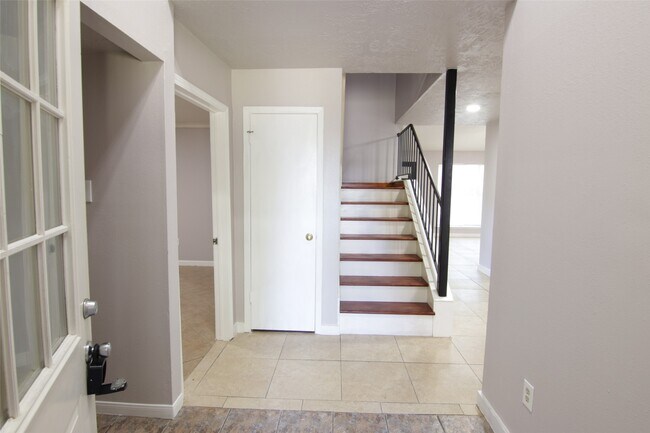 10426 Cedar Towne Ln in Sugar Land, TX - Building Photo - Building Photo