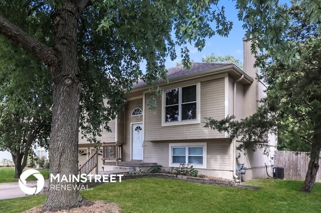 908 Winesap Ct in Belton, MO - Building Photo - Building Photo