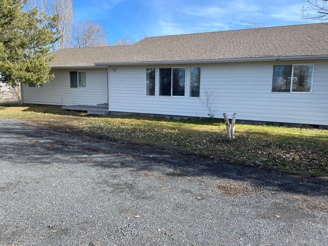 5639 Rd K NE in Moses Lake, WA - Building Photo - Building Photo