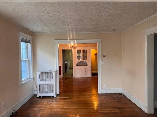 5 Saint Clements Rd, Unit 1
