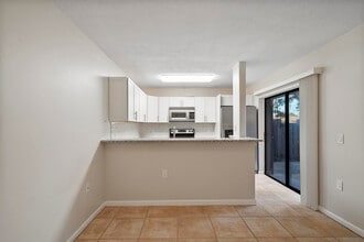 3098 SW Sunset Trace Cir in Palm City, FL - Building Photo - Building Photo