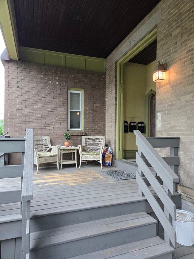 220 Noble Ave, Unit 3 in Pittsburgh, PA - Building Photo - Building Photo
