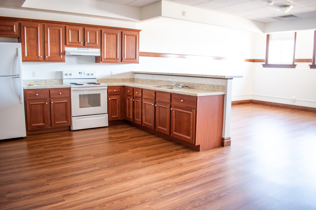 School House Apartments in Fort Madison, IA - Building Photo