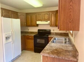 8057 Red Squirrel Dr in Tobyhanna, PA - Building Photo - Building Photo