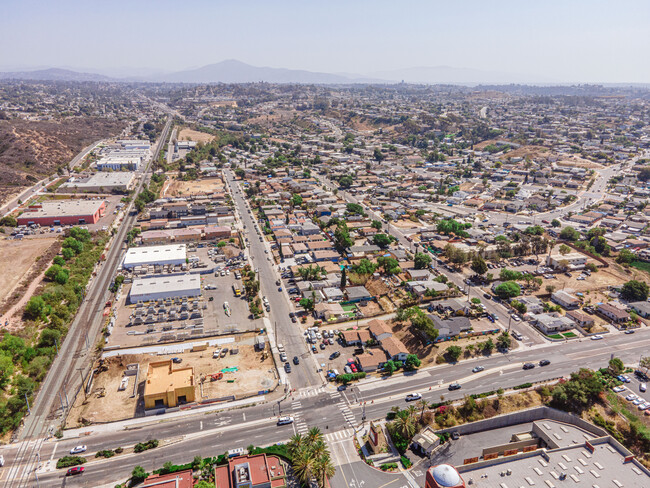 5115-5117 Naranja St in San Diego, CA - Building Photo - Building Photo