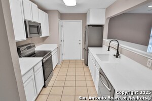 1703 Desert Willow in San Antonio, TX - Building Photo - Building Photo