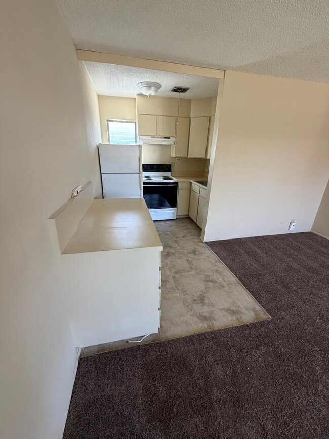 2133 Elden Ave, Unit Elden East Apartments in Costa Mesa, CA - Building Photo - Building Photo