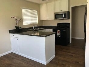 17151 W Bernardo Dr, Unit #103 in San Diego, CA - Building Photo - Building Photo
