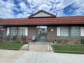 1135 Dawson Ave in Long Beach, CA - Foto de edificio - Building Photo