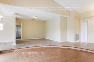 7120 NW 43rd St in Coral Springs, FL - Foto de edificio - Building Photo