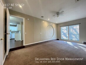 1617 NE 5th St in Moore, OK - Building Photo - Building Photo