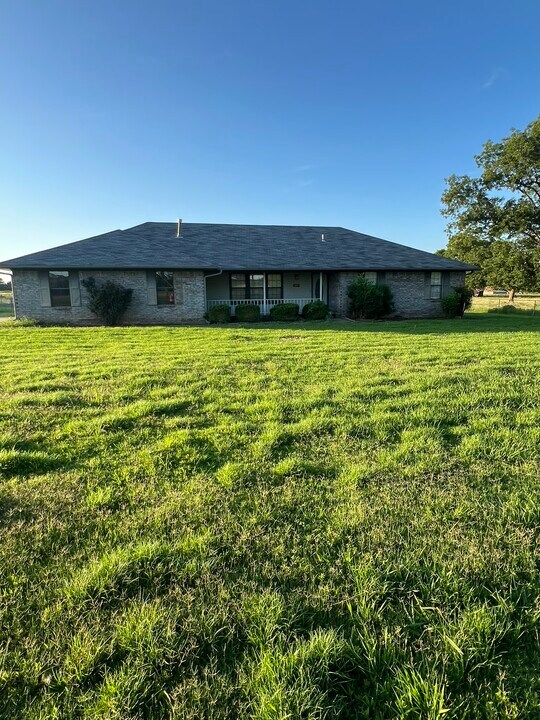 1405 Fuller Ave in Pocola, OK - Building Photo