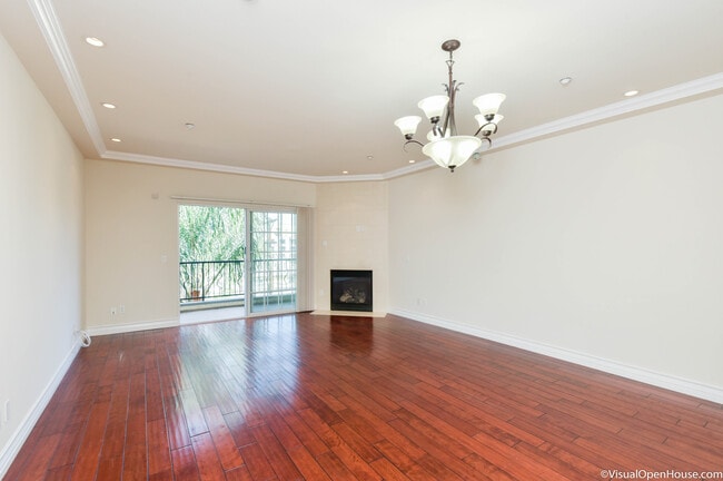 4871 Klump Ave, Unit 105