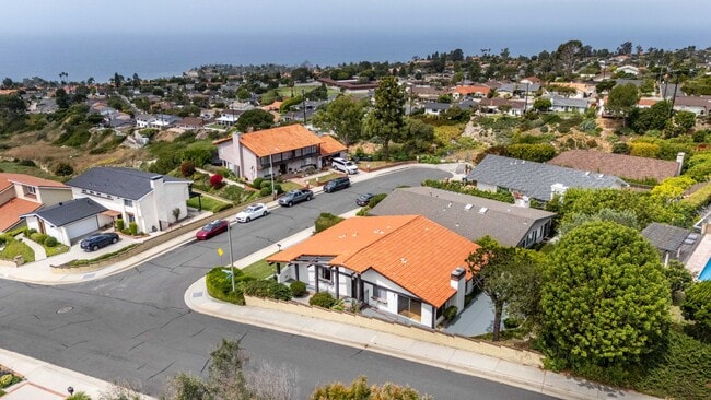 29220 Posey Way in Rancho Palos Verdes, CA - Building Photo - Building Photo