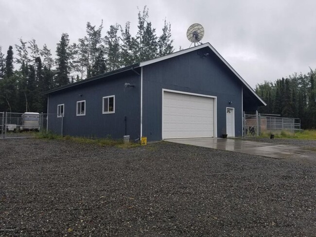 36800 Lou Morgan Rd in Sterling, AK - Foto de edificio - Building Photo