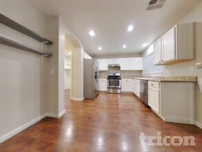 1462 S 220th Ln in Buckeye, AZ - Foto de edificio - Building Photo