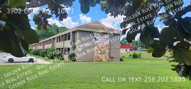 3902 Cobb Rd in Huntsville, AL - Foto de edificio - Building Photo