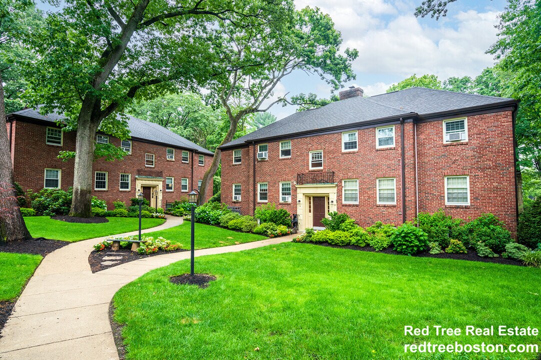 75 Wyman St in Newton, MA - Foto de edificio