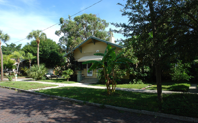 505 11th Ave NE in St. Petersburg, FL - Building Photo - Building Photo