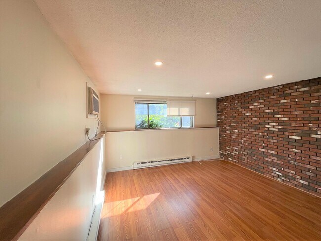 101 Alpine St, Unit 2 in Somerville, MA - Foto de edificio - Building Photo
