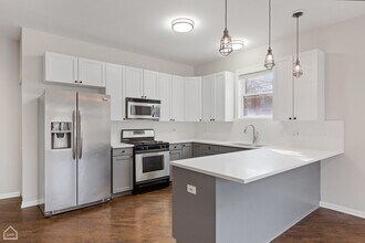 2659 W Walton St, Unit #1w in Chicago, IL - Foto de edificio - Building Photo