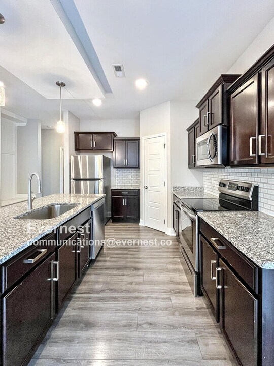 805 Marksman Ct in Clarksville, TN - Building Photo