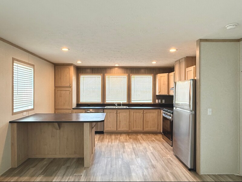 658 Walnut St in Westland, MI - Building Photo