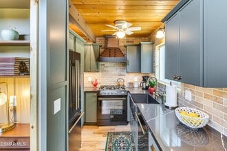 1467 Kathleen Dr in Newbury Park, CA - Building Photo - Building Photo