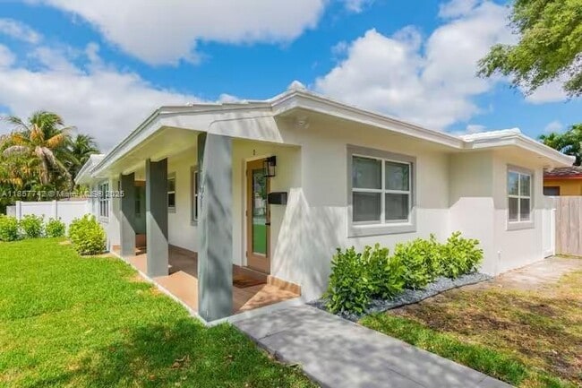 property at 1101 N Victoria Park Rd