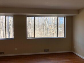 10500 Montrose Ave in Bethesda, MD - Building Photo - Building Photo