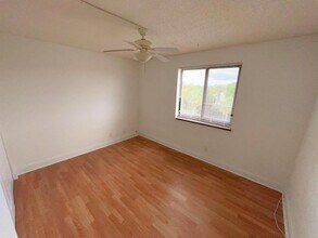 3700 N Pine Island Rd, Unit 408 in Sunrise, FL - Foto de edificio - Building Photo