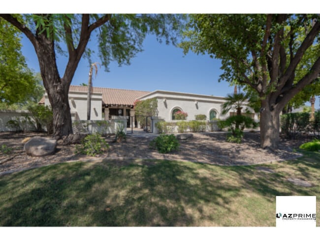 property at 9504 E Sunnyside Dr