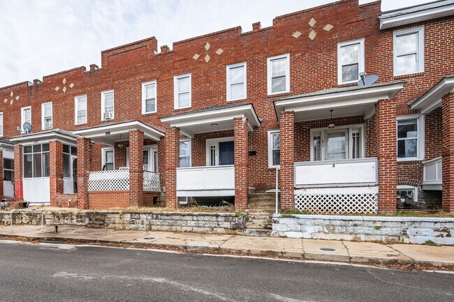 property at 1015 Bank St