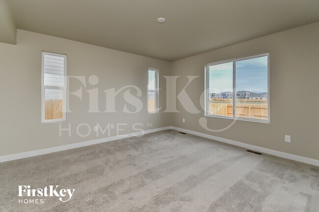 10250 Luneth Dr in Colorado Springs, CO - Foto de edificio - Building Photo