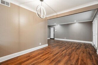 7809 Meadow Park Dr in Dallas, TX - Building Photo - Building Photo
