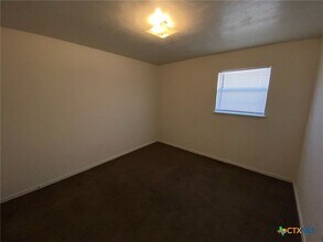 307 Sunset Ln in Copperas Cove, TX - Foto de edificio - Building Photo