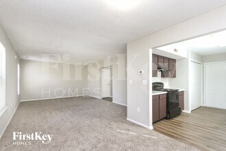 4366 Village Trace Ct in Indianapolis, IN - Foto de edificio - Building Photo