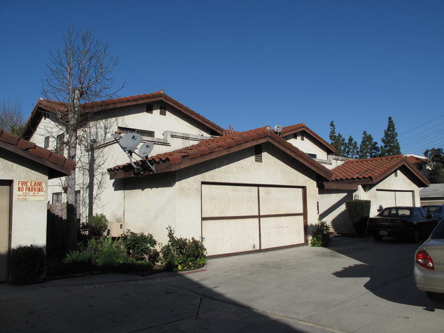 14917-14925 Downey Ave in Paramount, CA - Building Photo - Building Photo