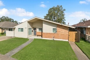 6805 Merle St in Metairie, LA - Building Photo