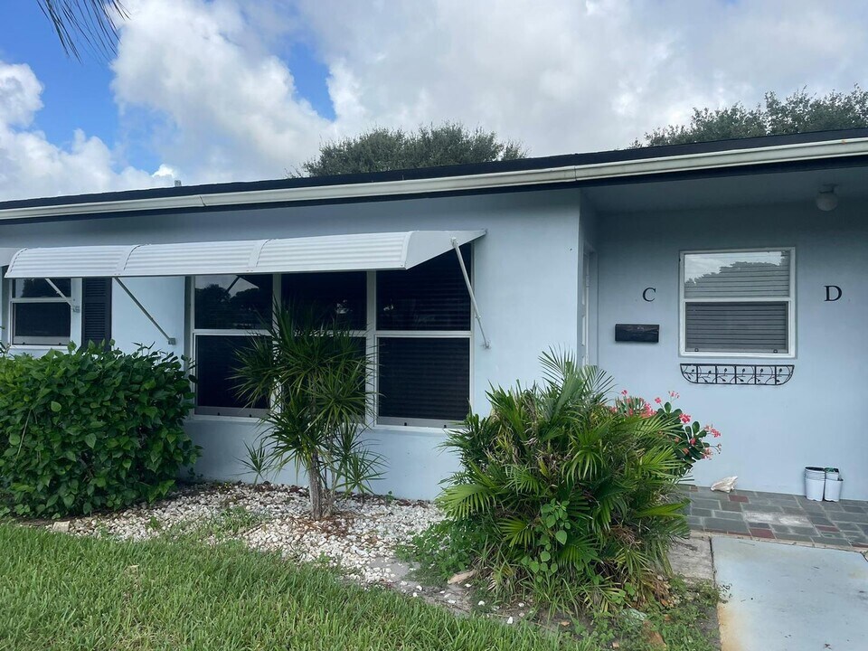 515 High Point Blvd in Delray Beach, FL - Foto de edificio
