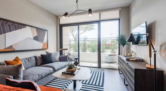 901 Memorial City Way in Houston, TX - Building Photo - Building Photo