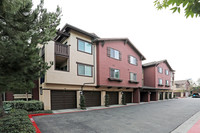 Monarch Pointe Apartments in Anaheim, CA - Foto de edificio - Building Photo