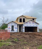 403 Magnolia Ln in Richwood, TX - Building Photo